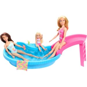 Barbie Estate Piscina Glam com Boneca Loira - Imagem 3