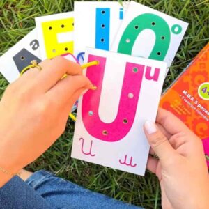 Brinquedo Pedagogico Madeira Alinhavos Vogais 5PCS - Imagem 2
